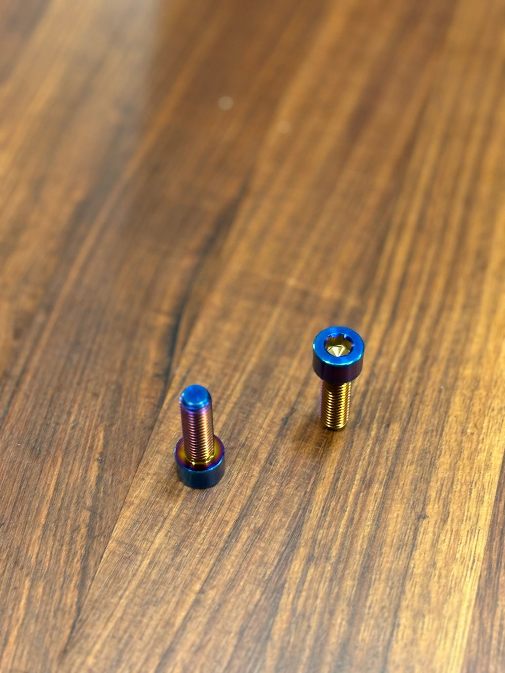 Tuttio Titanium Bolt Kit