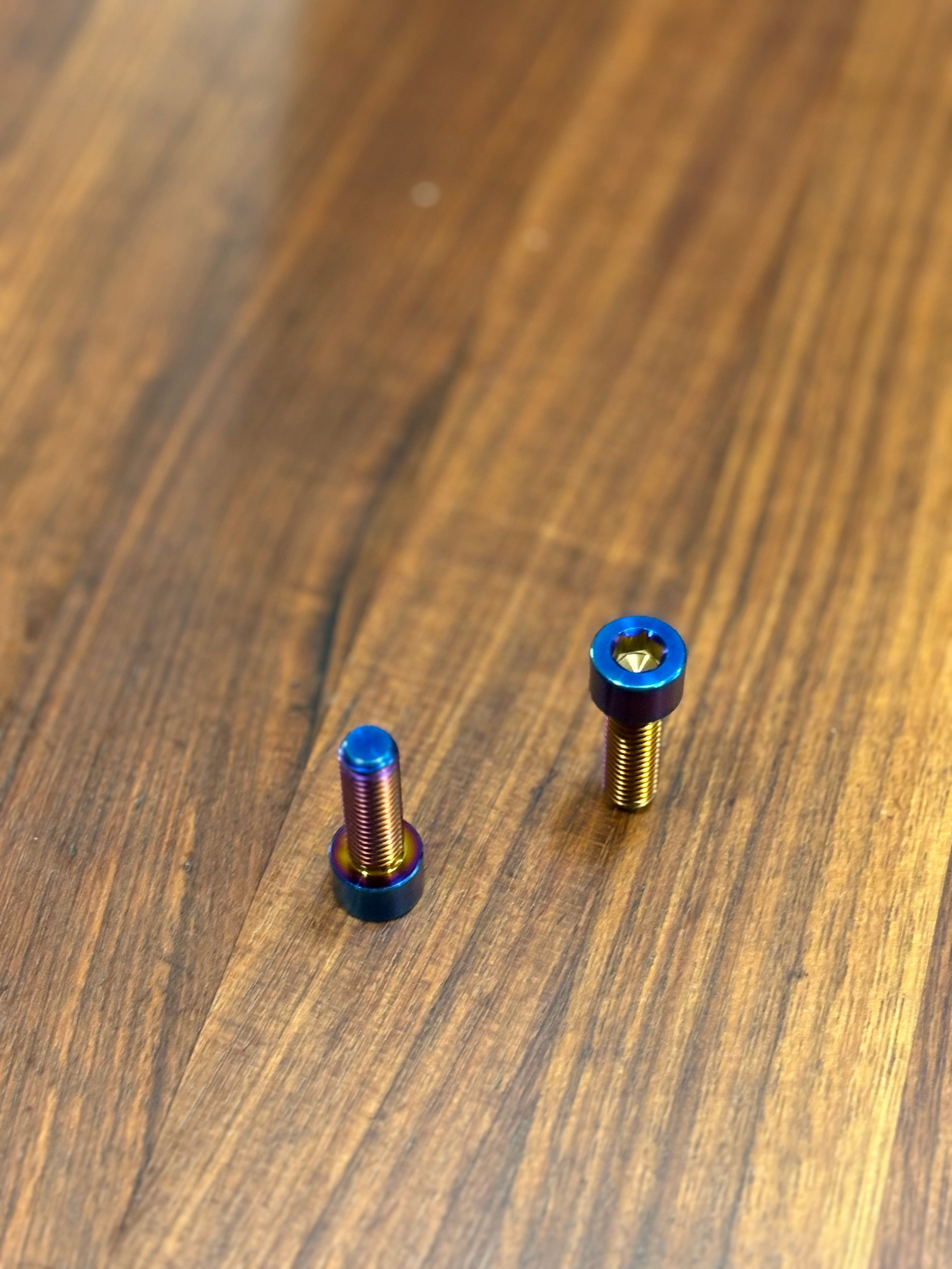 Tuttio Titanium Bolt Kit