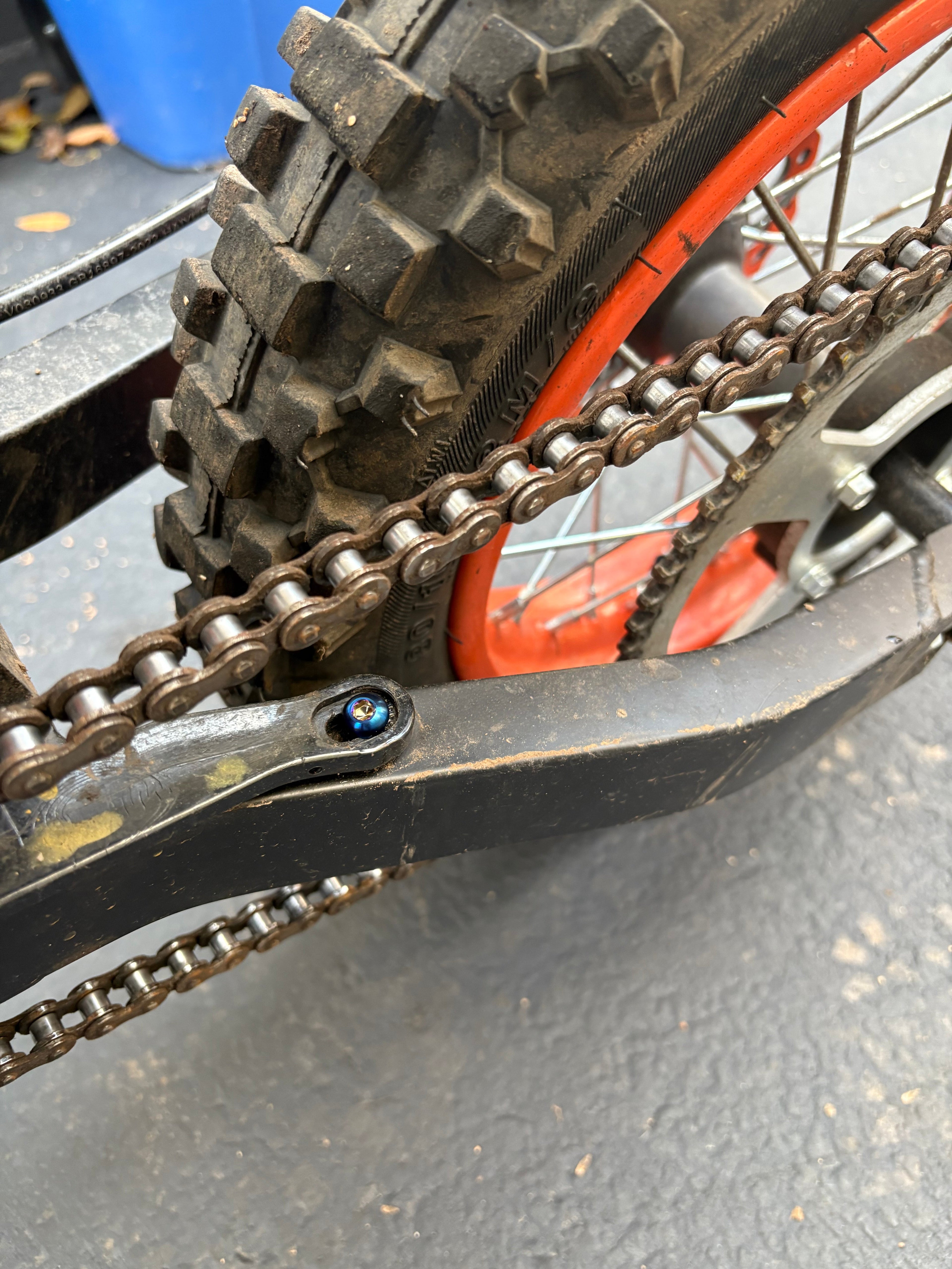 Tuttio Titanium Bolt Kit