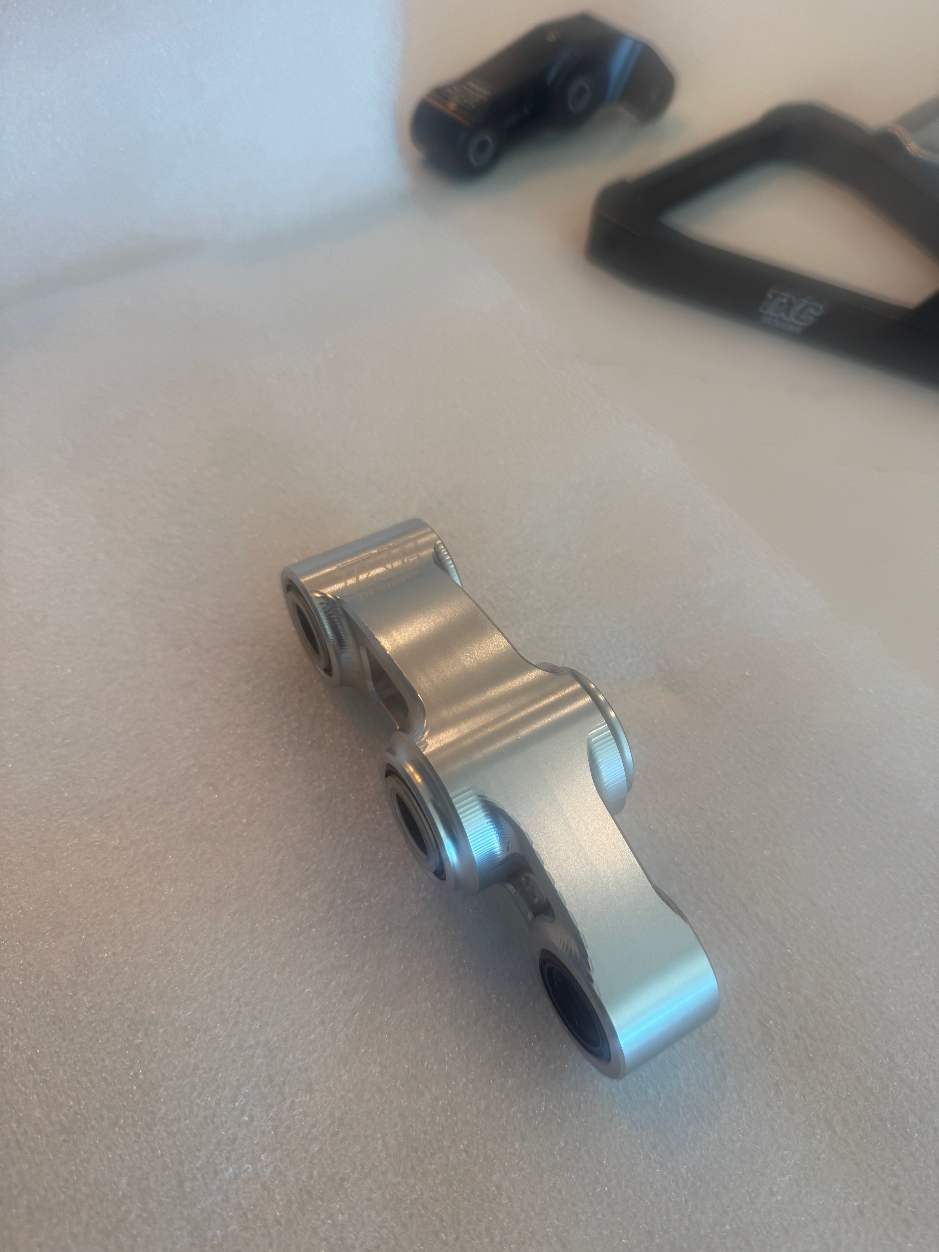 Ultra Bee (Triangle+Linkage)