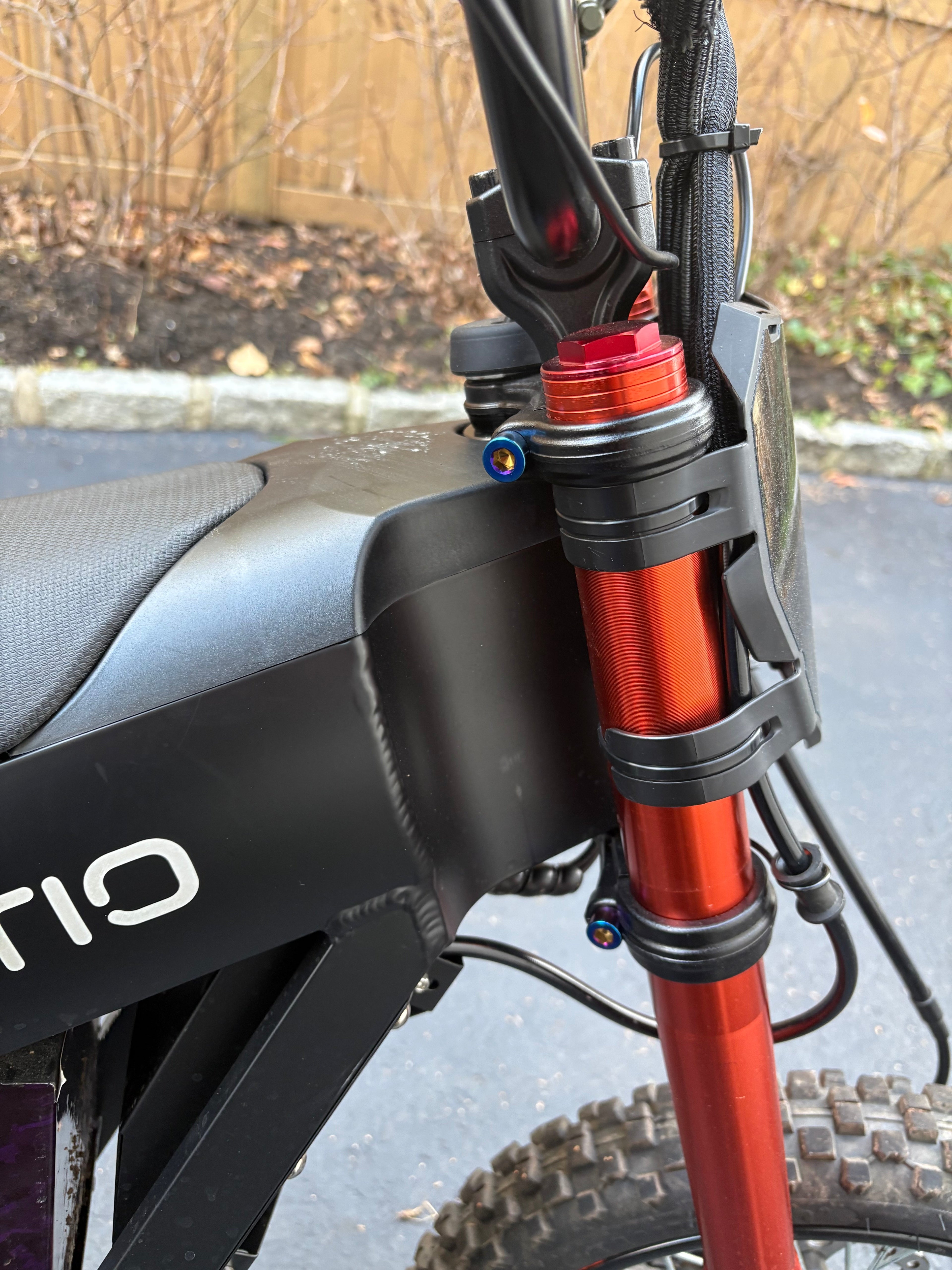 Tuttio Titanium Bolt Kit